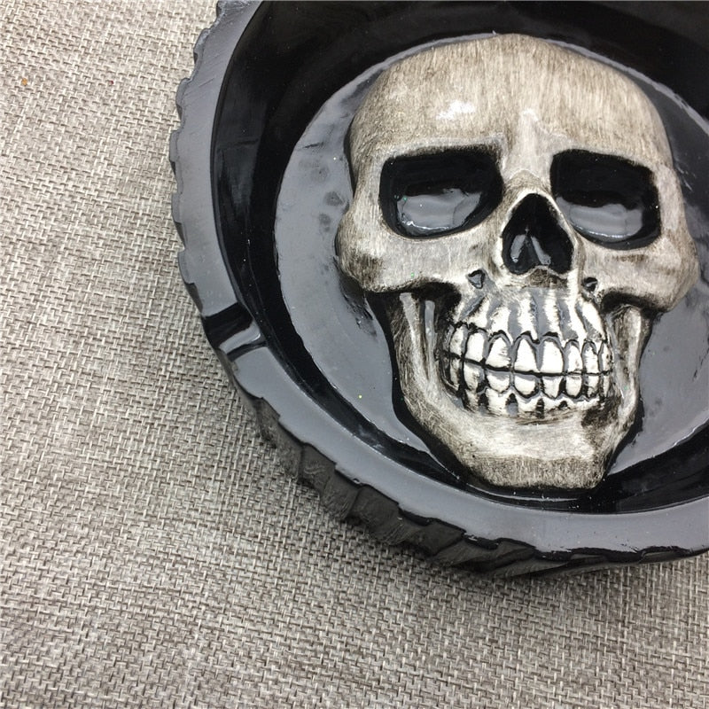 Punk Skull Resin Ashtray Home Ornament Decor Anti-slip Crafts Smokeless Ashtray Cigarette Holder Halloween Decorative