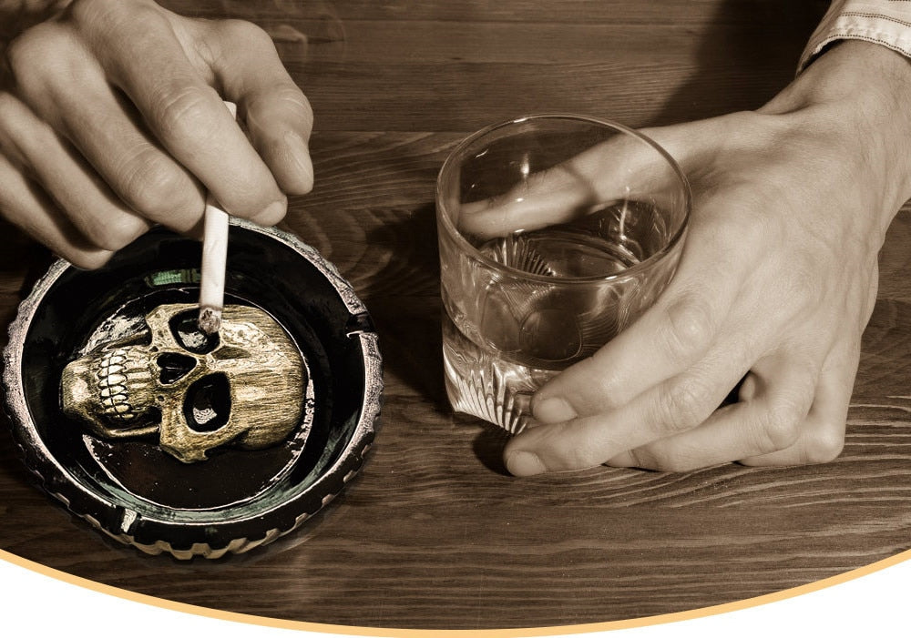 Punk Skull Resin Ashtray Home Ornament Decor Anti-slip Crafts Smokeless Ashtray Cigarette Holder Halloween Decorative